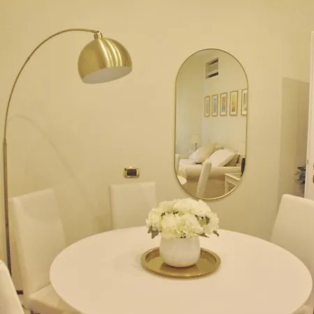 Apartment Tridente Storico