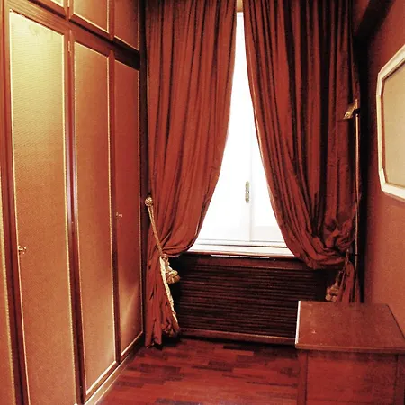 Tridente Storico * Rome